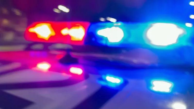 ‘Avoid the area’: Police, SWAT advise in Springfield - NewsBreak