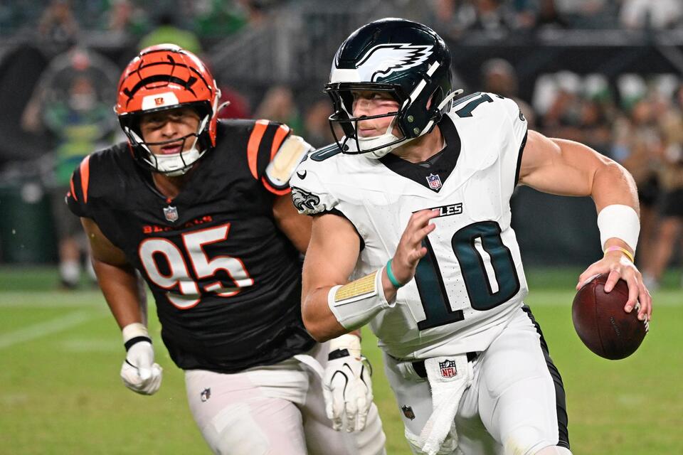 Eagles 53-man roster predictions: A final guess of what happens at quarterback, with Eli Stowers, Uar Bernard, and Joshua Weru
