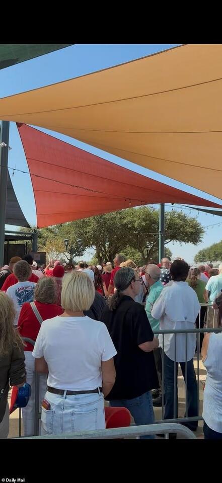 GOP convention chaos as attendees complain of hours-long lines and sweltering heat