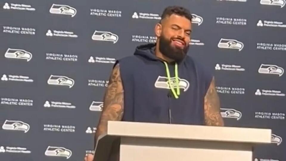 Seahawks Defense Crumbles, Darnold Fumbles Late in 17-13 Loss to 49ers