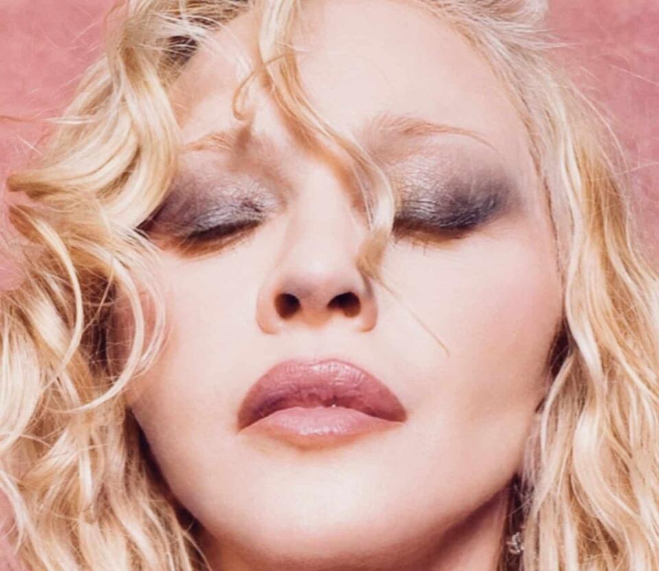 She's Back! Madonna Signs Huge New Record Deal Ahead of 'Confessions ...