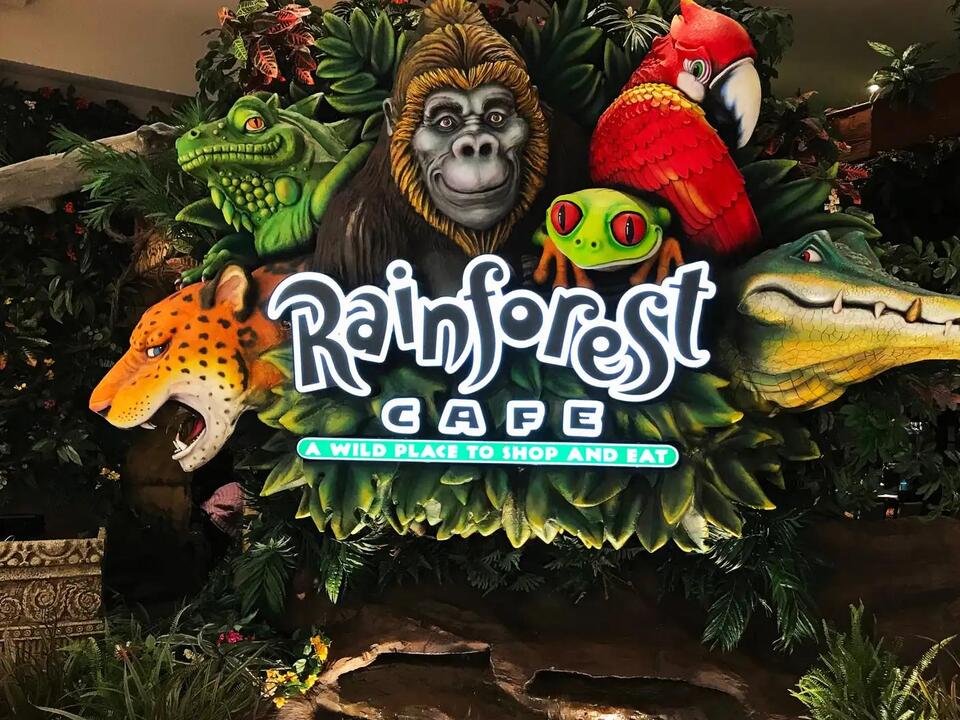 The Iconic Rainforest Cafe Is Opening in the Empire State Building