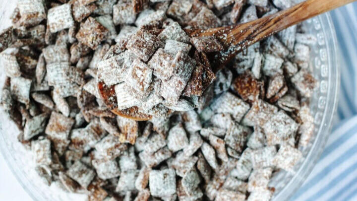Quick & Easy Chex Mix Puppy Chow Recipe: A Sweet, Addictive Snack ...