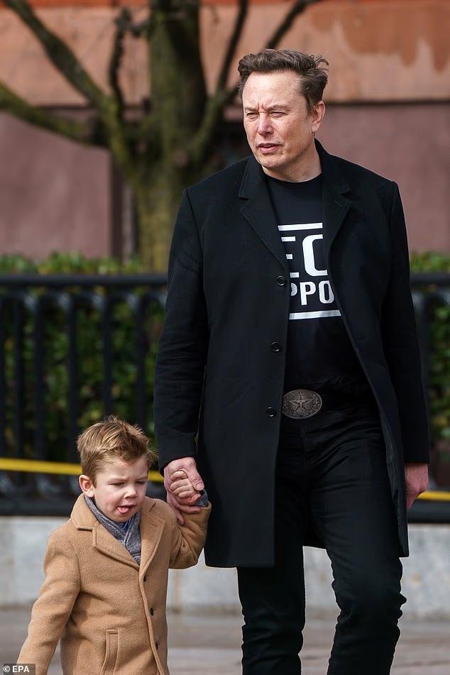 Grimes talks co-parenting with Elon Musk as she admits they're clashing ...