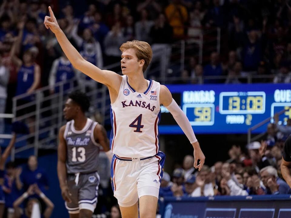 Gradey Dick named shooting guard of the year finalist