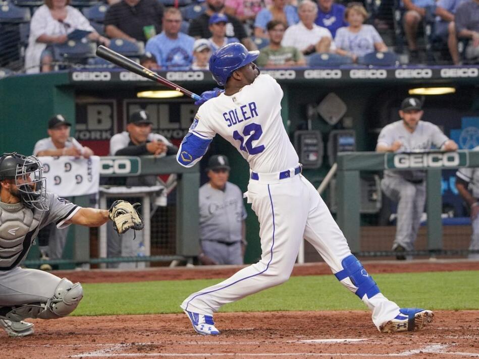 WATCH: Jorge Soler continues HR barrage as Royals edge ...