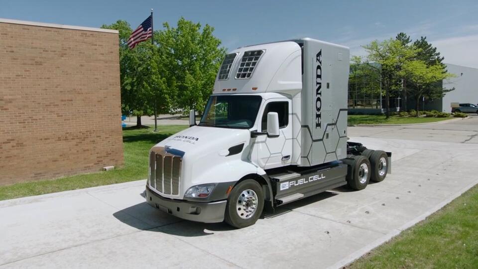 Check Out Honda’s Fuel-Cell Big Rig, Part of a ‘Hydrogen Future ...