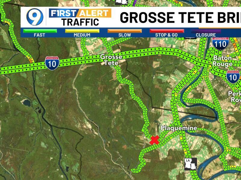 Boat hits Grosse Tete Bridge early Thursday morning, forcing closure