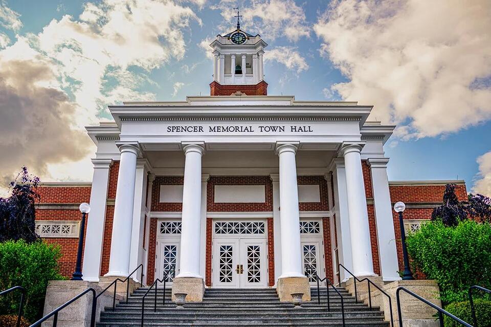 Selectmen appoint interim treasurer/collector
