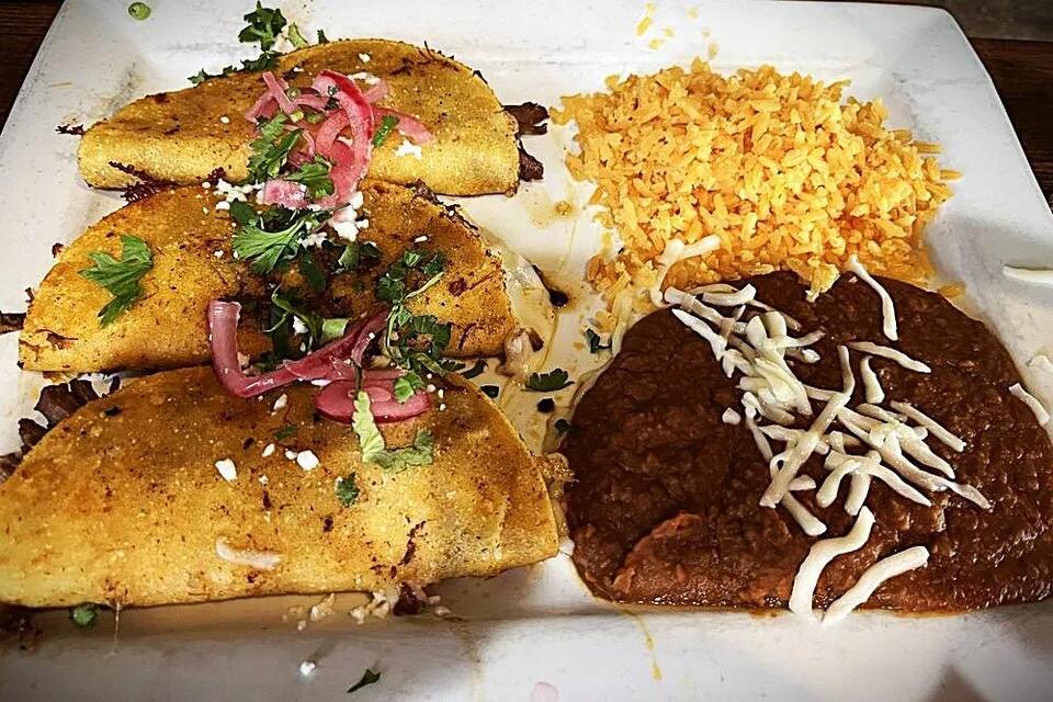 This Hidden Lovers Lane Taco Spot Is About to Get a Full Liquor License