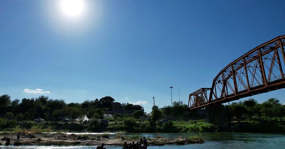 Texas urges US appeals court to allow Rio Grande barrier - NewsBreak
