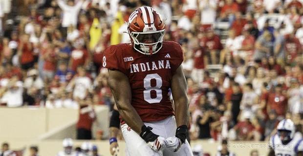 Standout defensive lineman Stephen Daley announces his plans to return to Indiana for the 2026 season