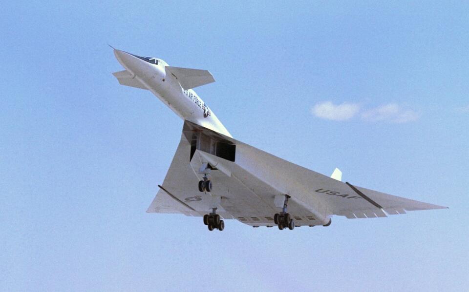 America's Last-Remaining XB-70 Valkyrie Jet Went on the Move Again ...