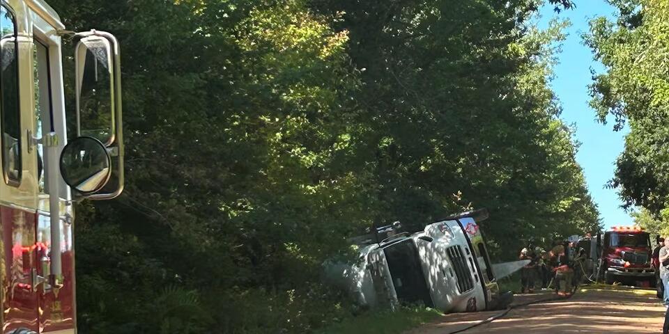 Crash causes propane tanker leak in Marathon County