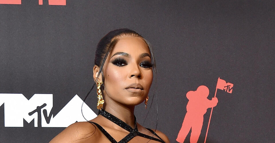 Ashanti Sparkles in Iridescent Sequin Catsuit Paired With PVC Heels on Instagram – NewsBreak