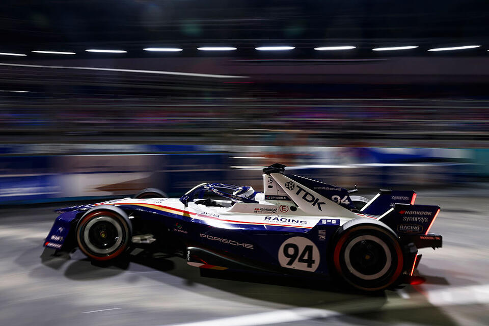 Wehrlein takes pole for first London E-Prix