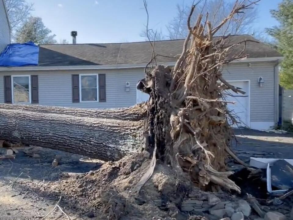 4 tornadoes touched down in NJ, Six Flags Great Adventure closed till