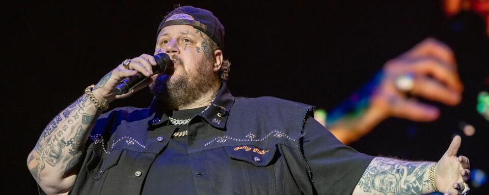 4 Country Songs That Sample Other Hits - NewsBreak
