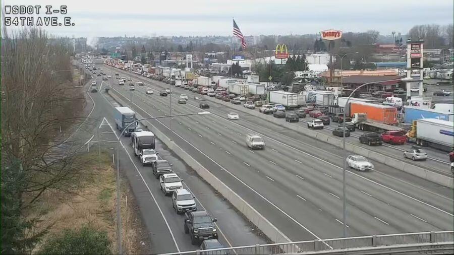 I-5 crash in Fife blocks all southbound lanes after 102 mph police ...