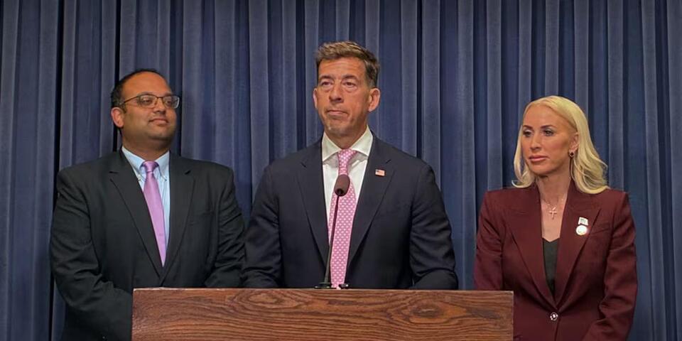 Giannoulias becomes 2nd statewide officeholder running for Chicago mayor