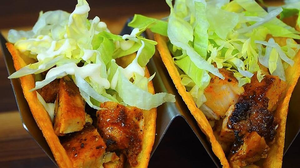 Easy Chicken Tacos That Won't Keep You in the Kitchen All Night