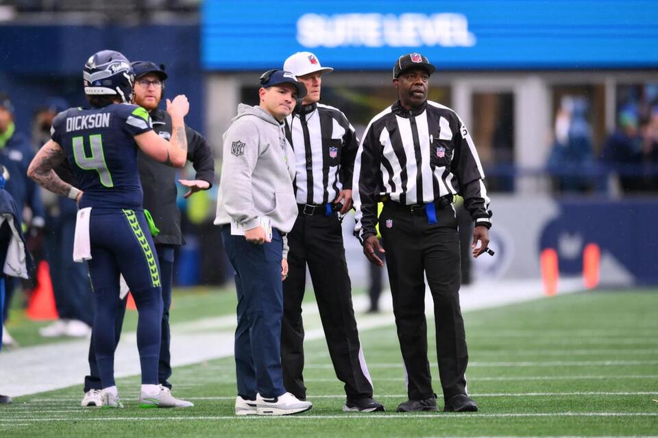 Does the NFL Have a Targeting Penalty? How the League Protects ...