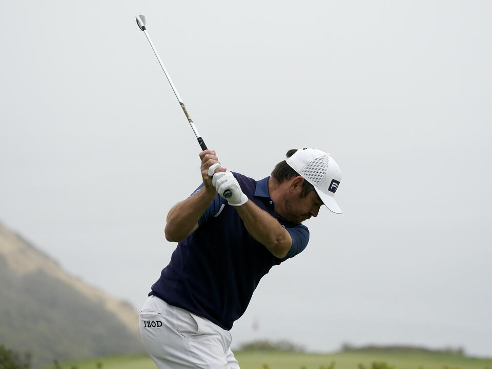 Oosthuizen joins Henley in lead at US Open after 1st round ...