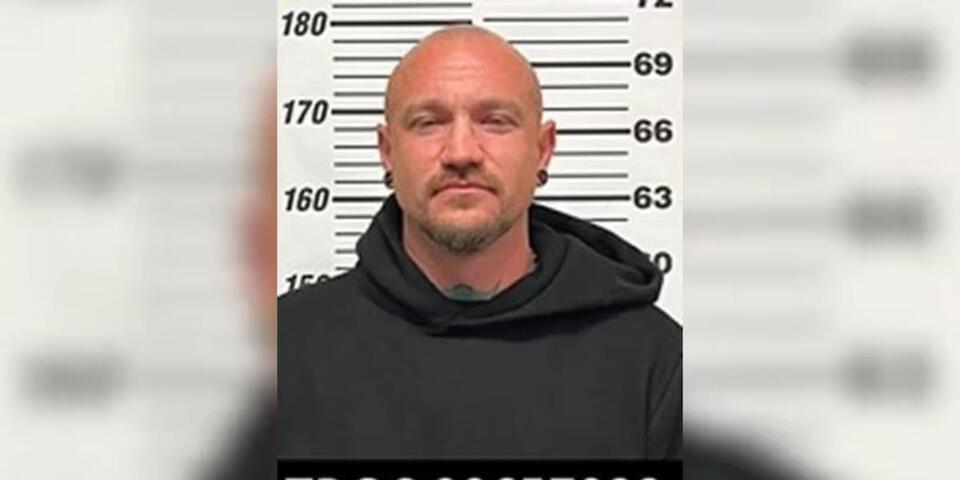 Police searching for Tennessee man accused of attacking woman with ...
