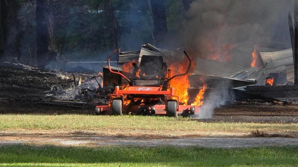 Firefighters battle structure fire in Vidor; no injuries reported ...