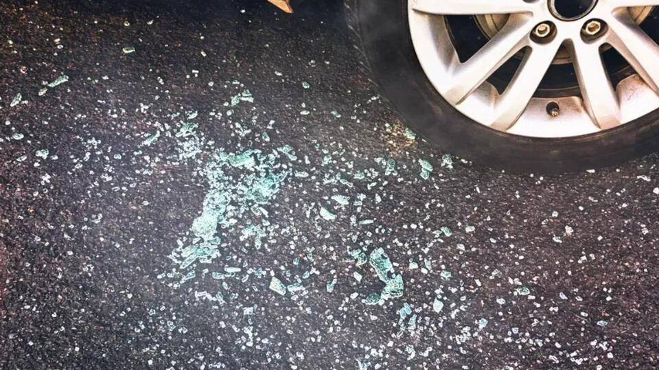 Man killed in early morning motorcycle crash in Huntington - NewsBreak