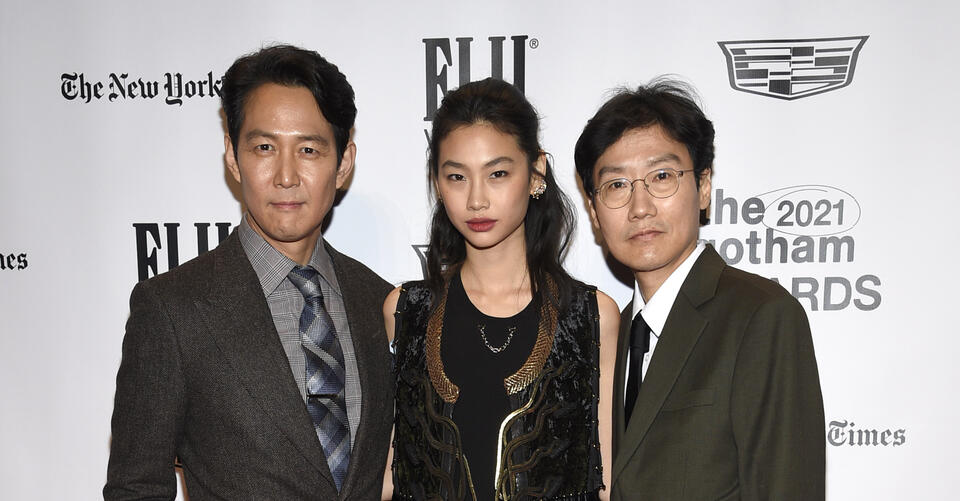 All the Standout Fashion Moments From the 2021 Gotham Awards – NewsBreak