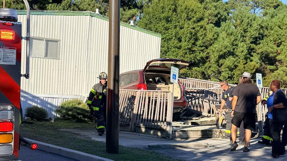 Building hit by student driver in Myrtle Beach - NewsBreak