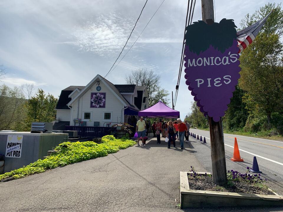 Finger Lakes pie shop ordered to take down iconic sign after 25 years ...