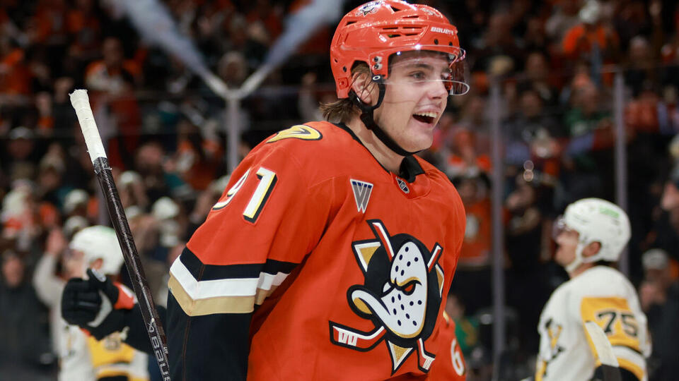 Ducks' Carlsson: 'Players are thanking me' for raising salaries