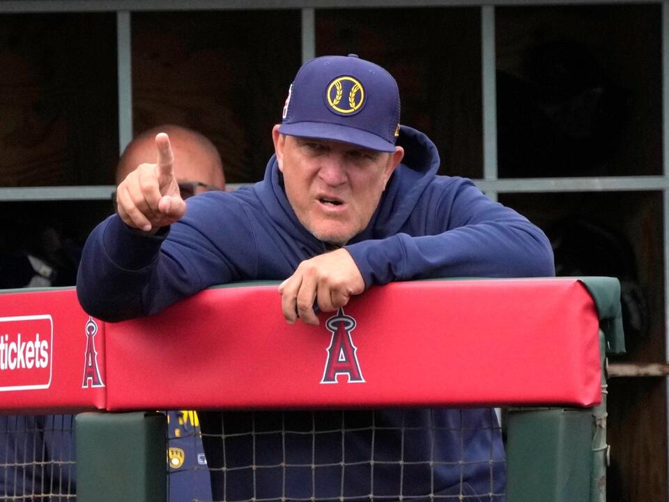 NEWS Brewers to Name Pat Murphy Manager, Rickie Weeks as Bench Coach