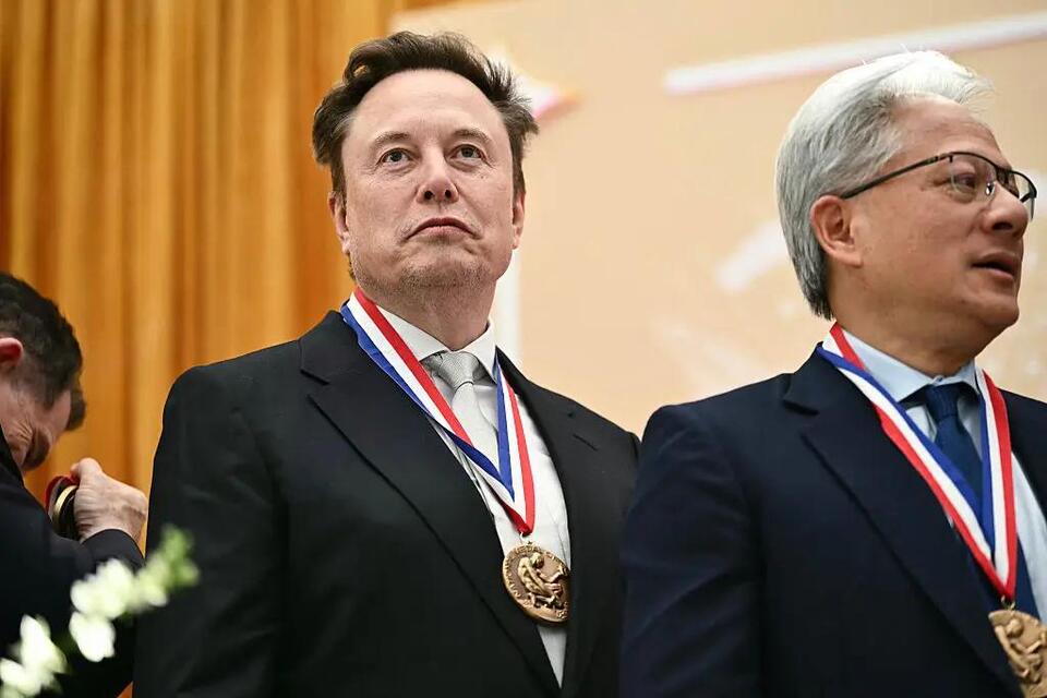 Poland's foreign minister issues brutal warning to Elon Musk over ...