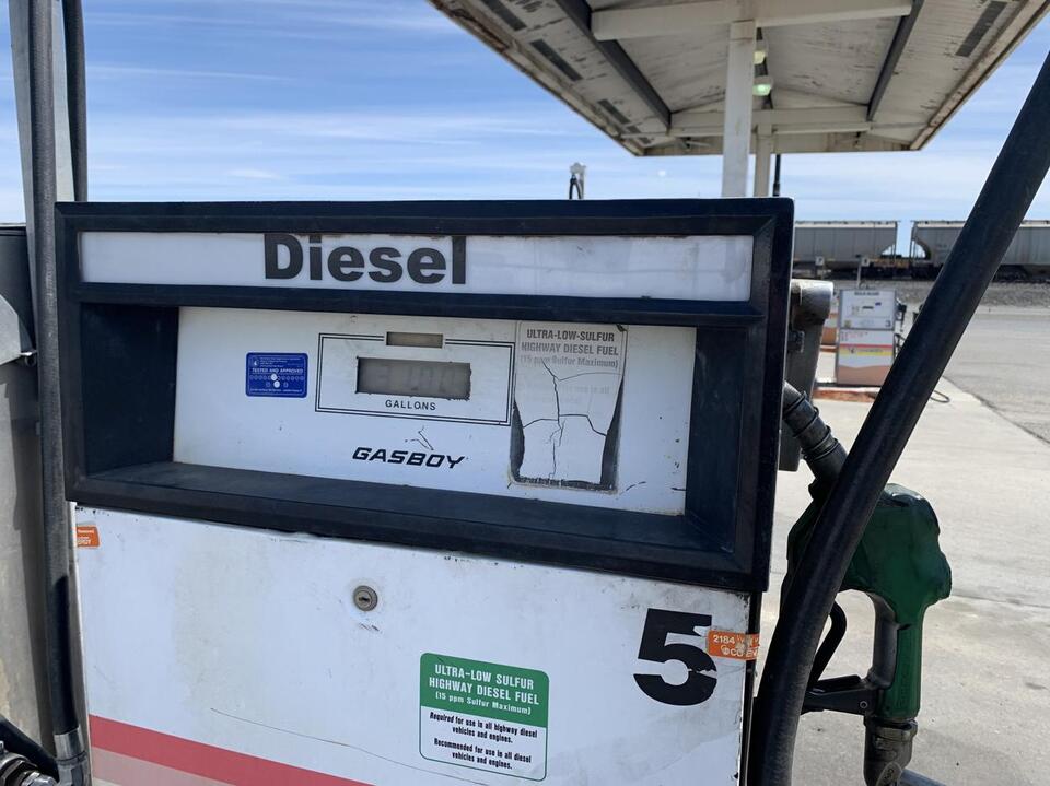 Price At The Pump: Diesel Prices Edge Up, While Gas Moves Lower - NewsBreak
