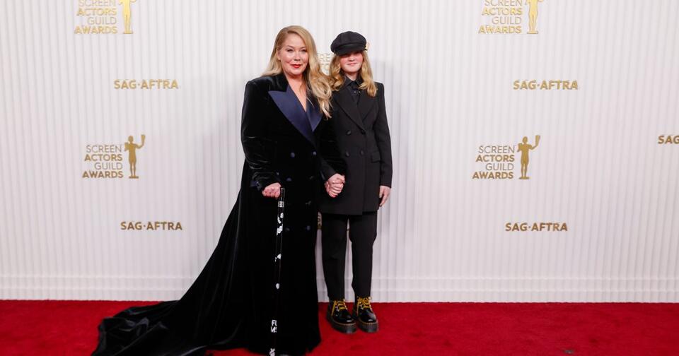 Christina Applegate, 54, Conveys Vulnerability Amid MS, Letting Her 15 ...