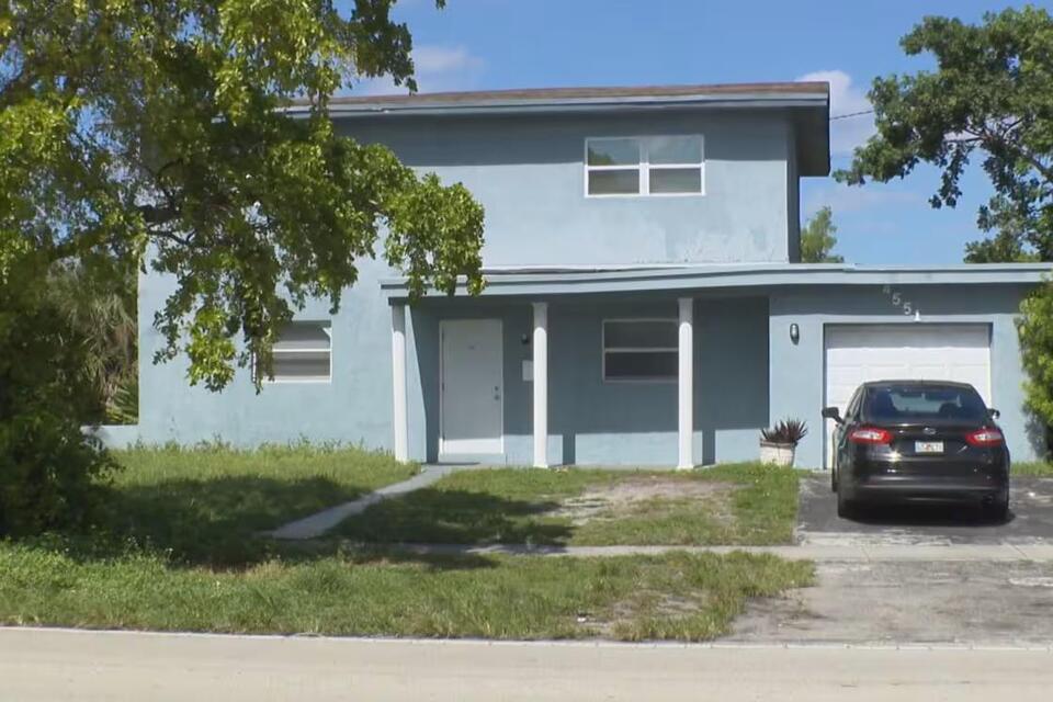 Florida officer found dead man, impersonated him for years and renovated his home, police say