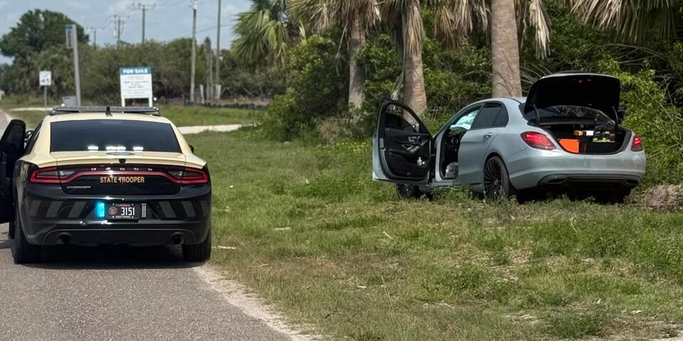 High speed police chase in Venice sends suspect to hospital - NewsBreak
