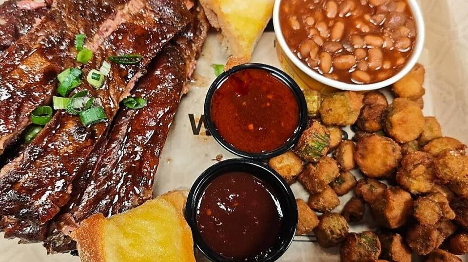 Marion County, FL Dickey's Barbecue Pit failed health inspection with 10 violations