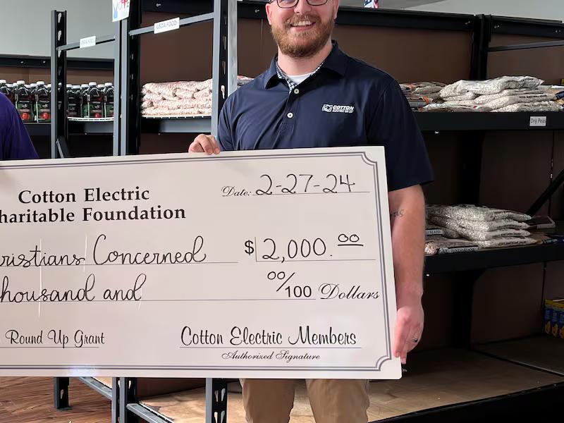 Food pantry in Duncan receives donation from Cotton Electric