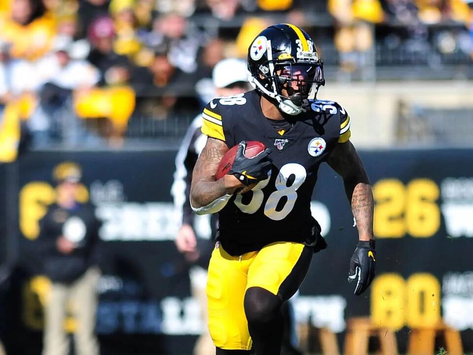 Former Steelers Swiss Army Knife RB Signs in UFL