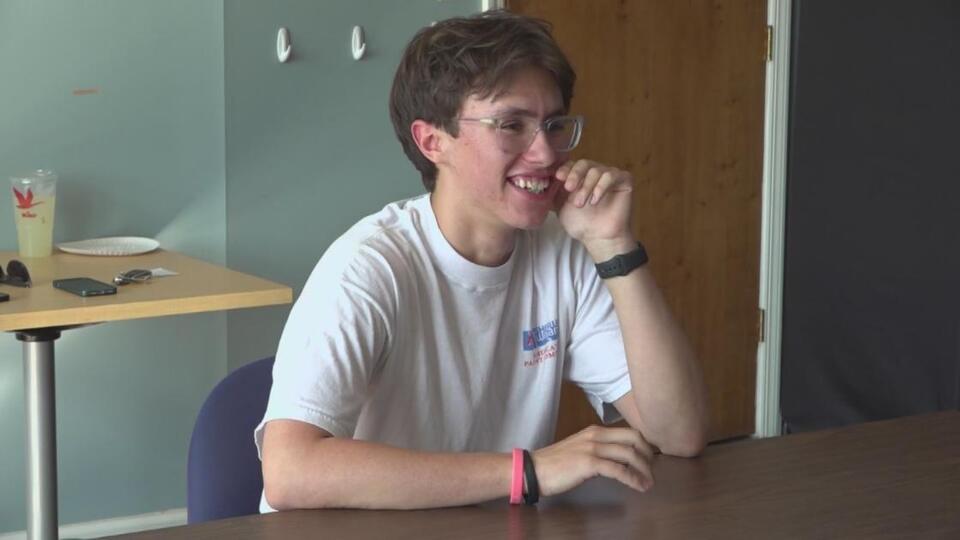 Rising student gives back to school, community