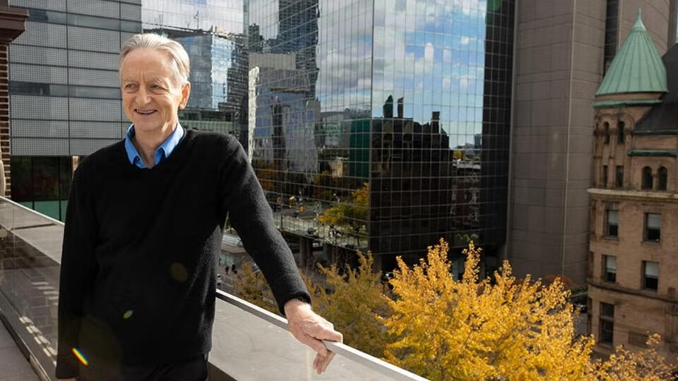 ‘A corrupt, senile felon’: AI pioneer Geoffrey Hinton, 78, condemns ...