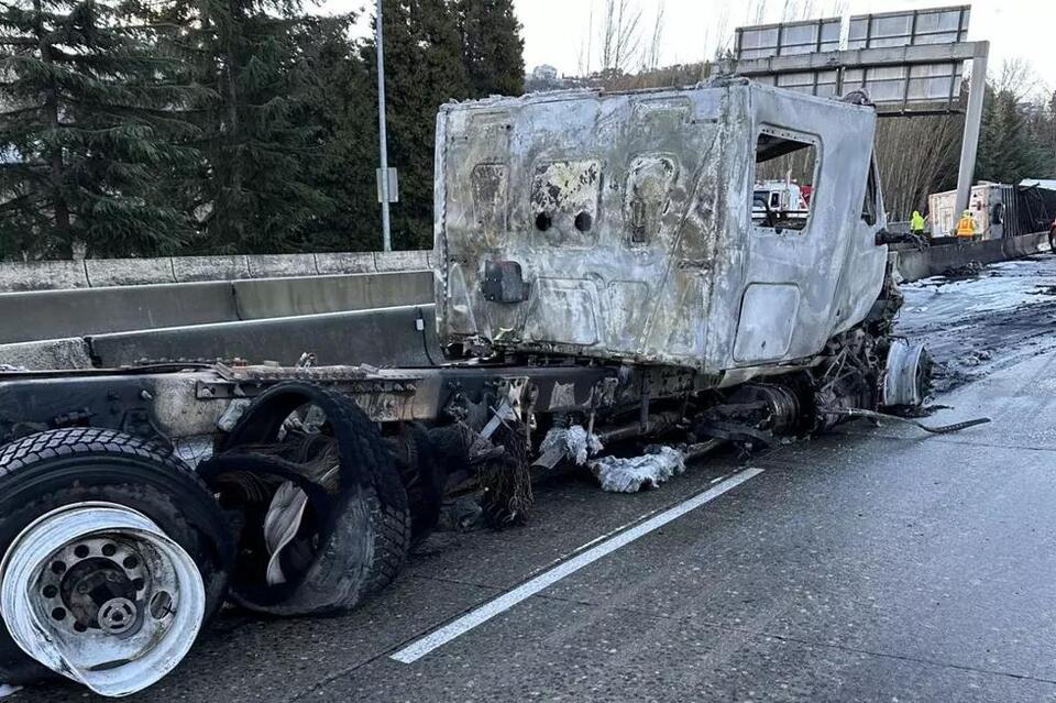 Crash & Fire on I-405 Near Renton Causes Morning Highway Closure ...