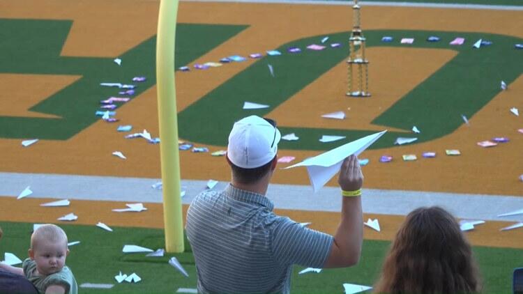 Texas families face off in paper airplane competition at Baylor ...