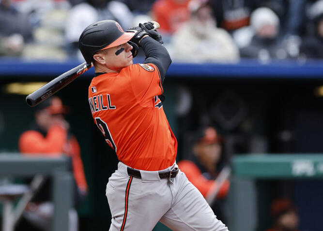 Orioles place O’Neill on 10-day injured list with right shoulder inflammation, add Vázquez