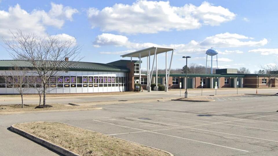 Virginia elementary school teacher arrested on felony charges after ...