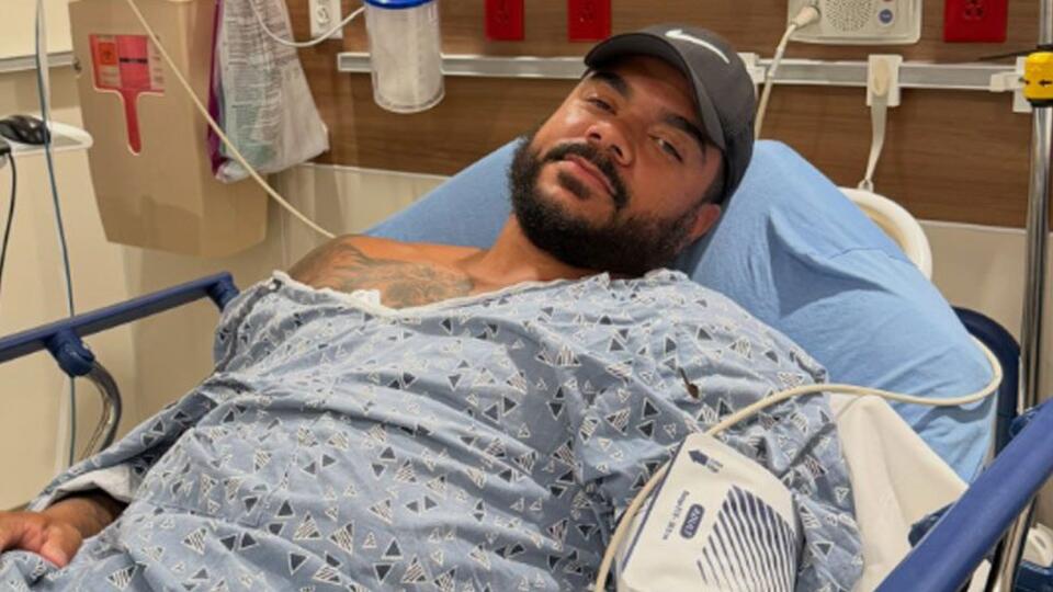 Former WWE wrestling star Damon Kemp hospitalized after lightning strike